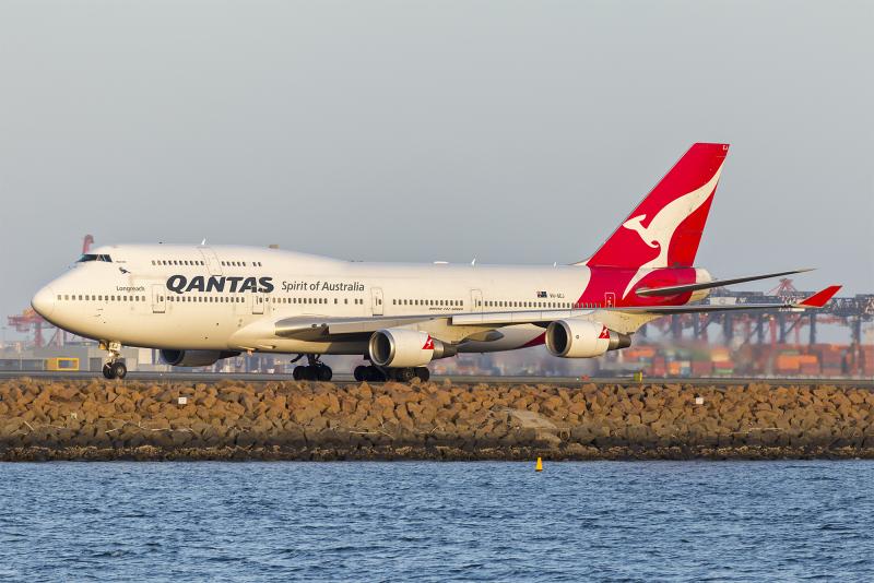 Qantas 744
