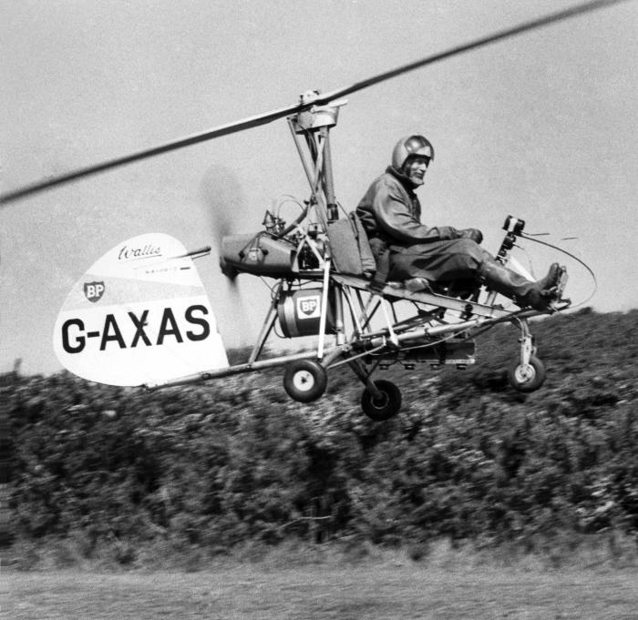 Wallis airborne in 1969-built G-AXAS